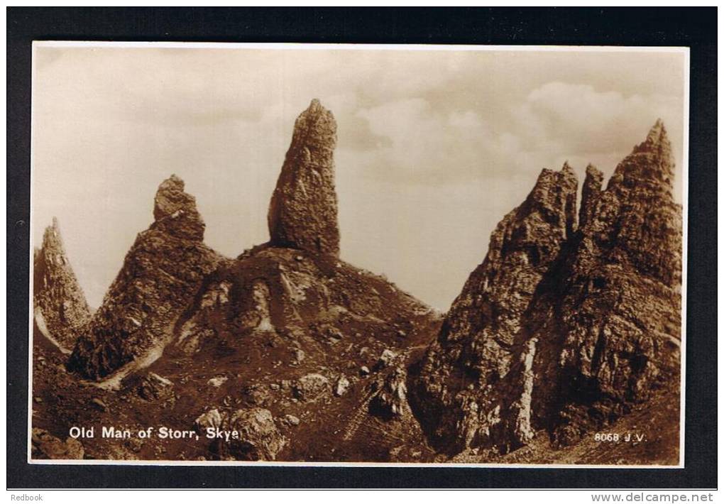 RB 777 - Real Photo Postcard - Old Man Of Storr - Isle Of Sky Scotland - Inverness-shire