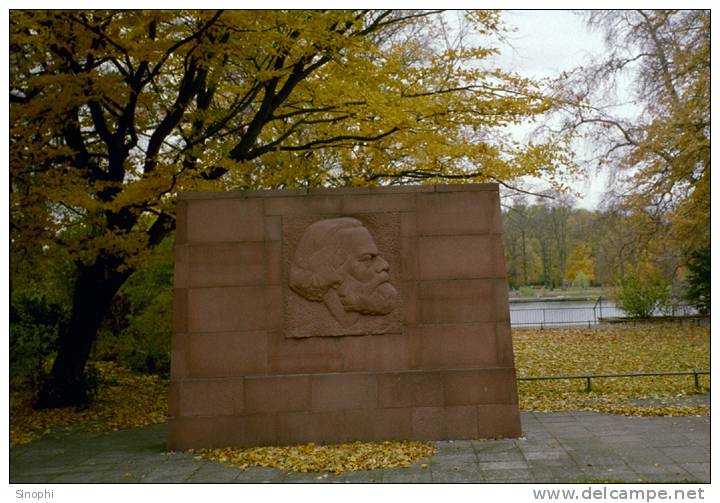 ( AN03-072  ) @      Karl Marx Monument   .   Pre-stamped Card  Postal Stationery- Articles Postaux - Karl Marx