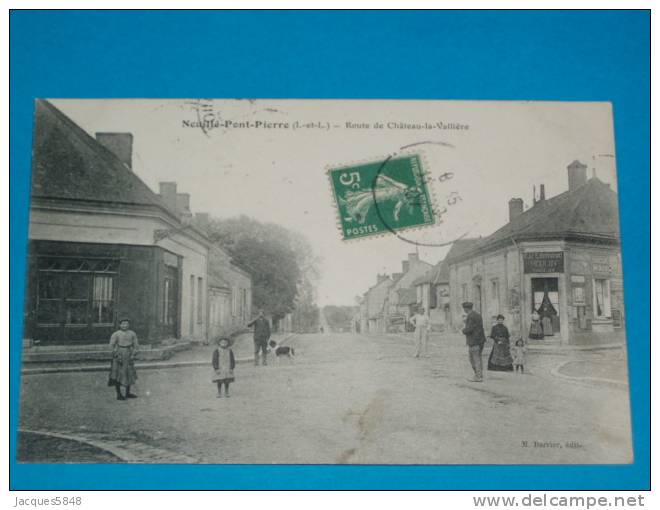 37) Neuillé-pont-de-pierre - Route De Chateau-la-vallière  ( Café Restaurant MOULIN )  Année 1907 - EDIT - Barrier - Neuillé-Pont-Pierre