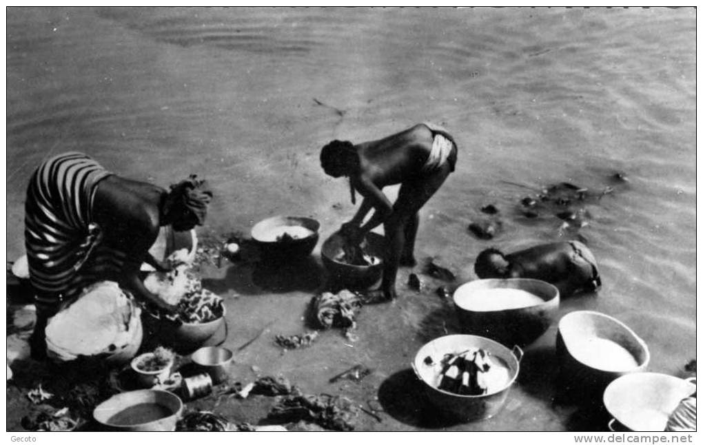 Fort Lamy -  Lavandières Africaines - Tchad