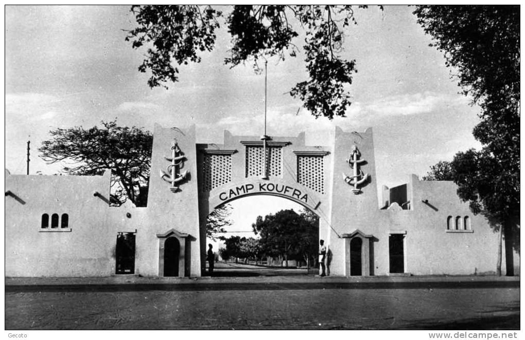 Fort Lamy - L'entrée Du Camp Kouffra - Tschad