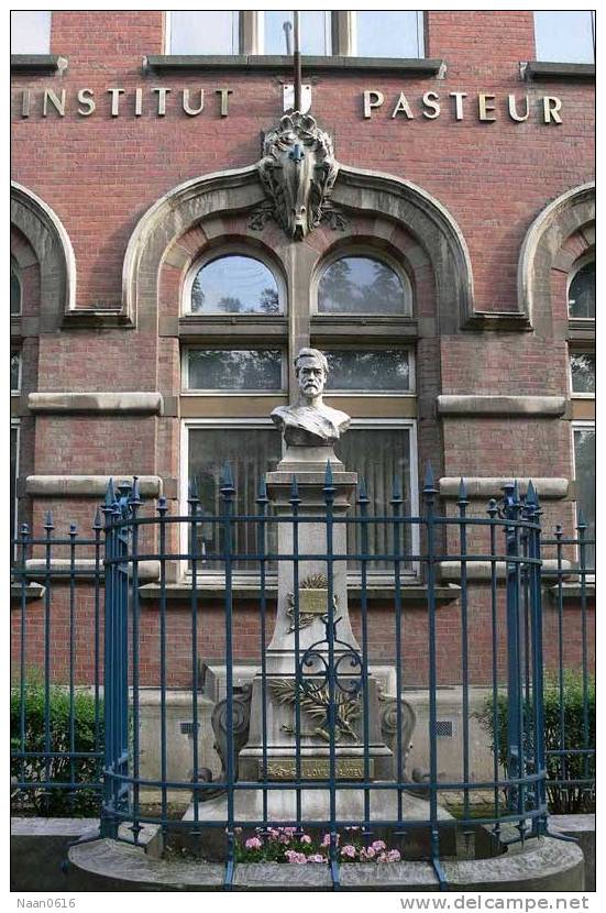 [Y31-35  ]   Chemist And Microbiologist  Louis Pasteur Sculpture  , Postal Stationery -- Articles Postaux -- Postsache F - Louis Pasteur