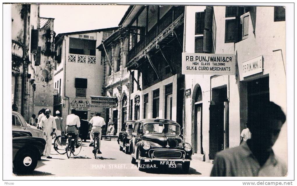 AF469  ZANZIBAR : Main Street - Unclassified