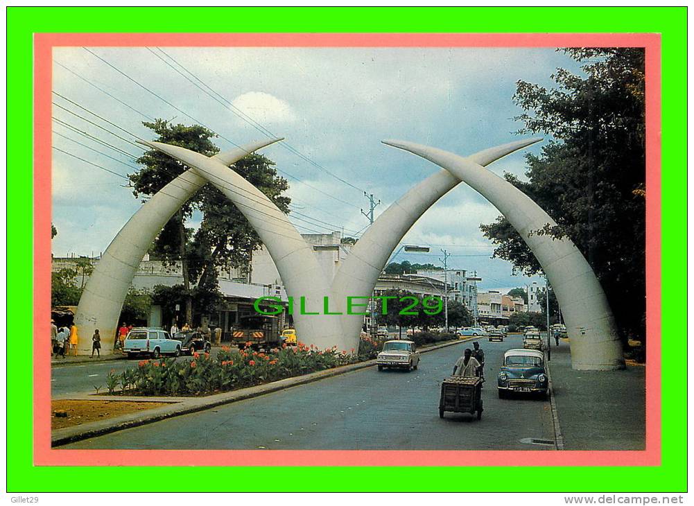 MOMBASA, KENYA - MOMBASA GATEWAY " TUSKS " - SAPRA STUDIO, NAIROBI - ANIMÉE DE VIEILLES VOITURES - - Kenya