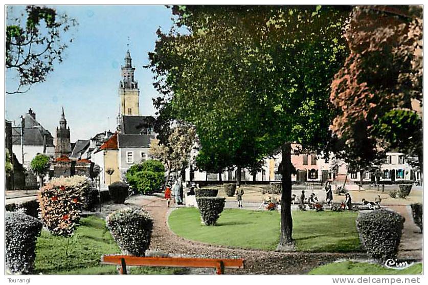 Pas-de-Calais : R 62 388 : Hesdin  -  Square  -  Semi-moderne - Hesdin