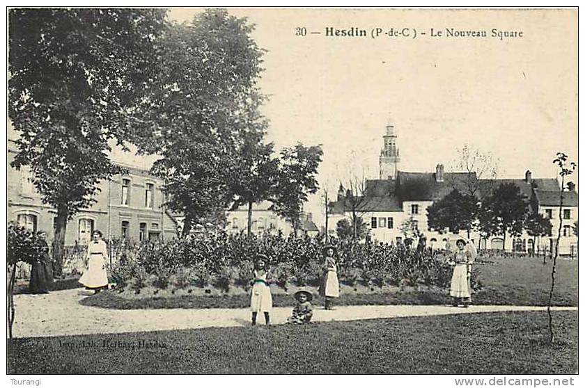 Pas-de-Calais : R 62 393 : Hesdin  -  Le Nouveau Square - Hesdin