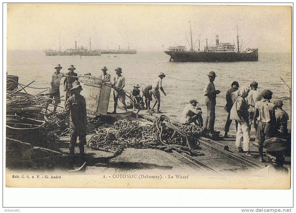 COTONOU --Le Wharf - Dahomey