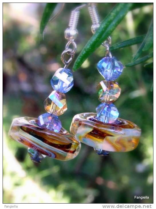 Boucles D'oreilles Marron Bleu Verre Filé Au Chalumeau Perles Cristal  Hauteur Totale Environ 45mm - Oorringen