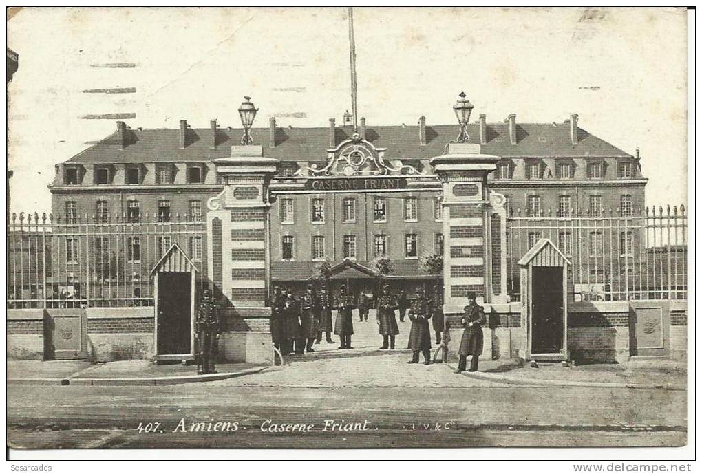 AMIENS, CASERNE FRIANT, 2 SCANS - Amiens