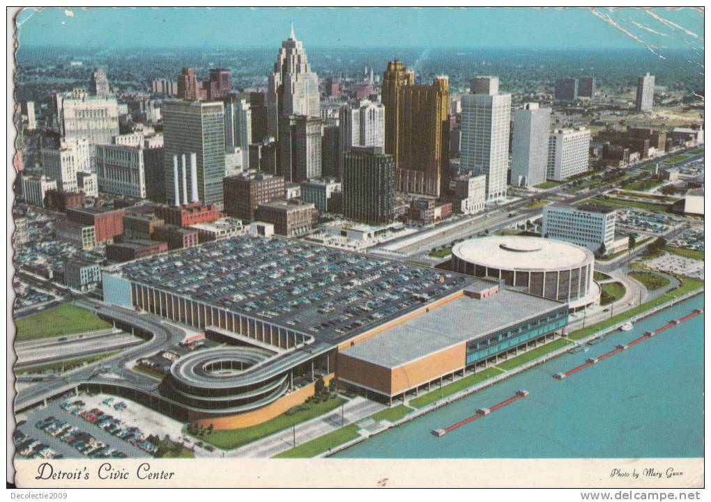 ZS9208 Civic Center  Detroit Michigan  Used Perfect Shape - Detroit