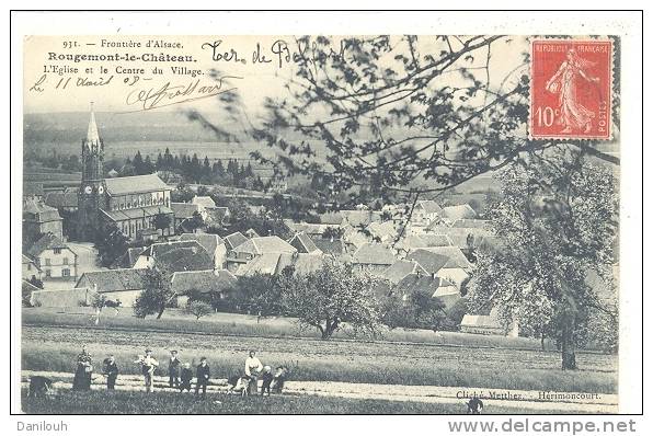 90 // ROUGEMONT LE CHATEAU   L'église Et Le Centre Du Village  931 - Rougemont-le-Château