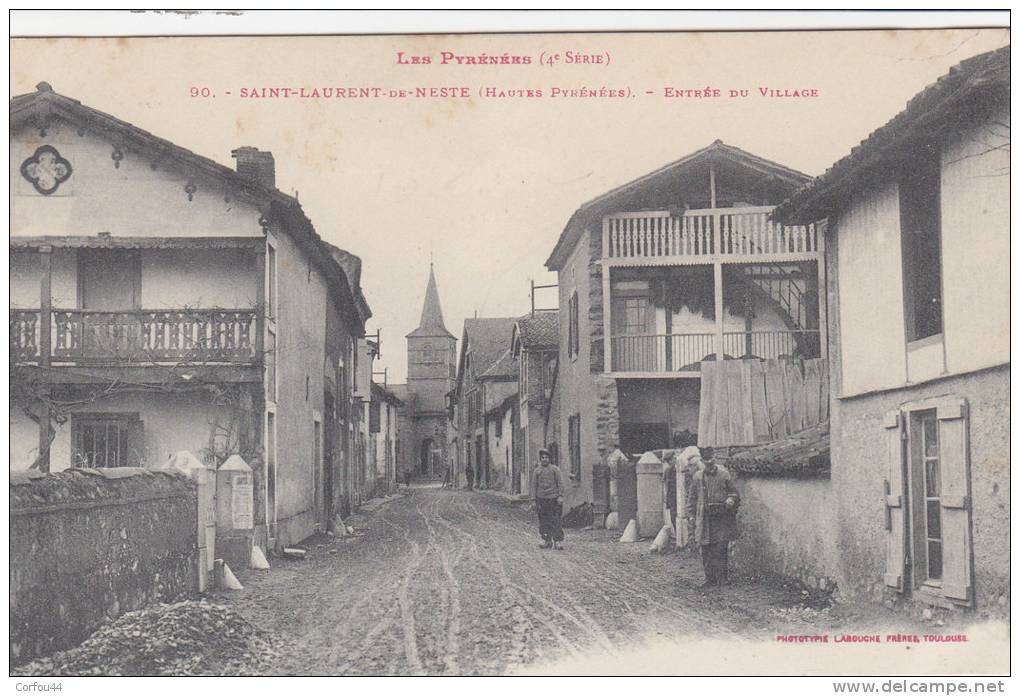 ST LAURENT De NESTE : Entrée Du Village - - Lannemezan