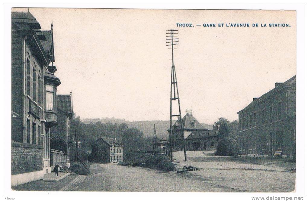 B3539    TROOZ : Gare Et L 'Avenue De La Station - Trooz