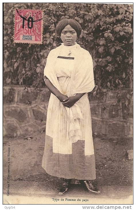 GRANDE COMORE   - Type De Femme Du Pays - Charpentier "Au Kimono" éd. - Comores