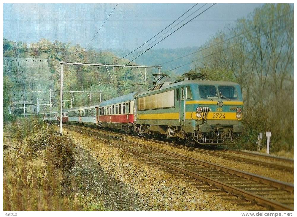 Tunnel LA BROUCK (BELGIQUE) Loco électrique BB 2724 Le 29 Octobre 1983 - Trains