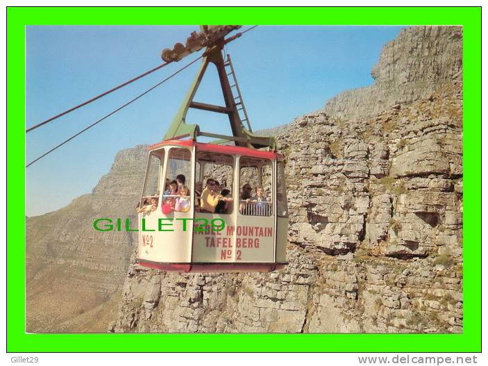 CAPE TOWN, SOUTH AFRICA - TABLE MOUNTAIN - ROCK FACE WITH CABLE CABIN CLOSE - - Sudáfrica