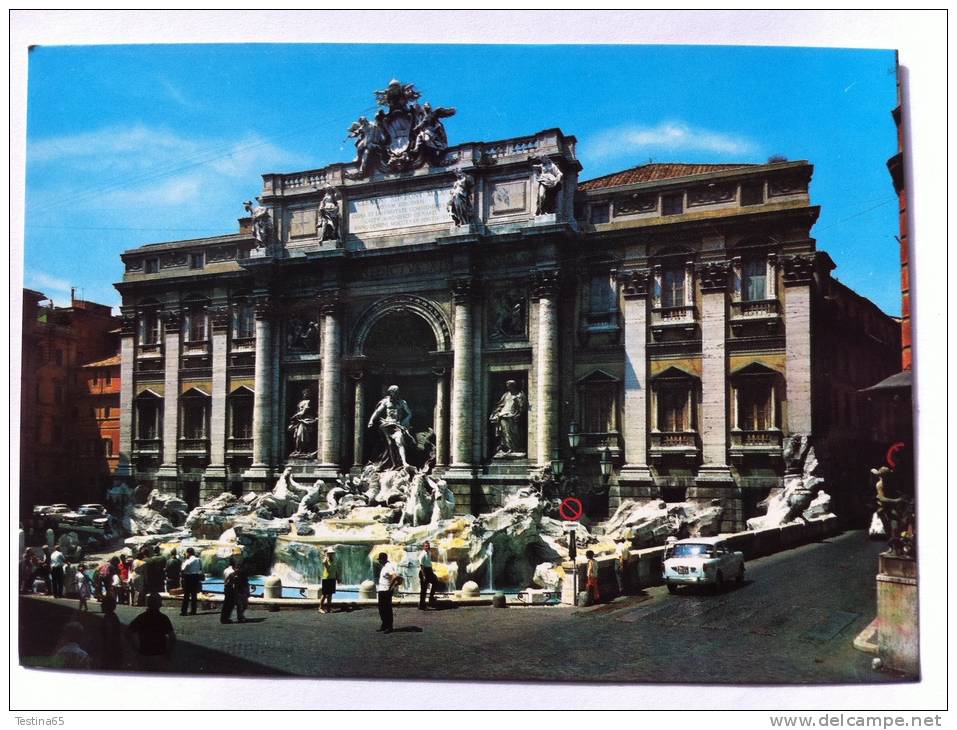 ROMA--FONTANA DI TREVI--AUTO--ANIMATA--FG- N - Fontana Di Trevi