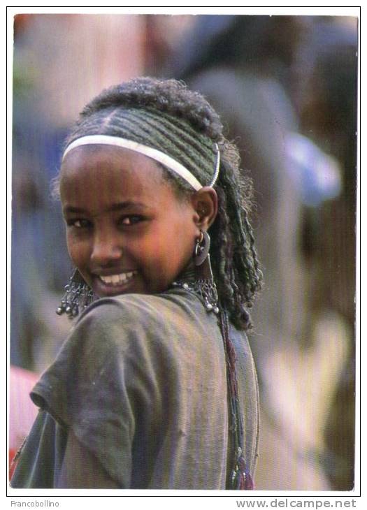 ETHIOPIA-YOUNG GIRL AT SANBATE MARKET - Ethiopië