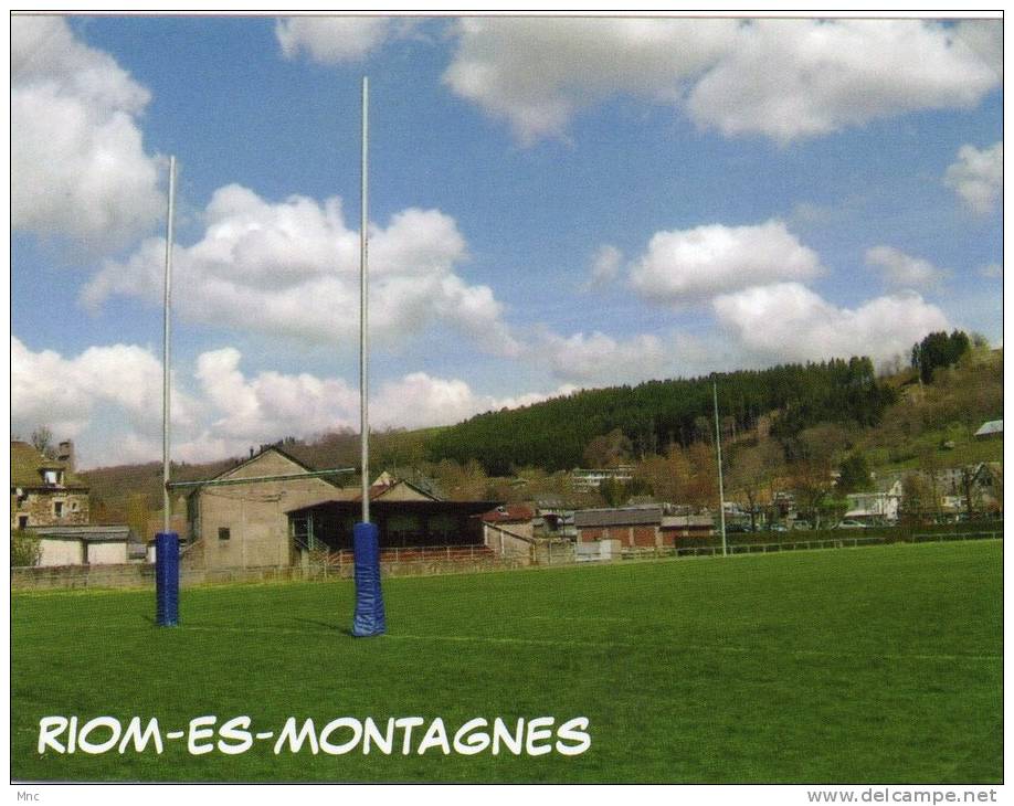 RIOM ES MONTAGNE "Stade "du Pré Majonenc" (15) - Rugby