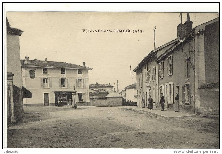 Carte Postale Ancienne Villars Les Dombes - Intérieur Du Village - Villars-les-Dombes