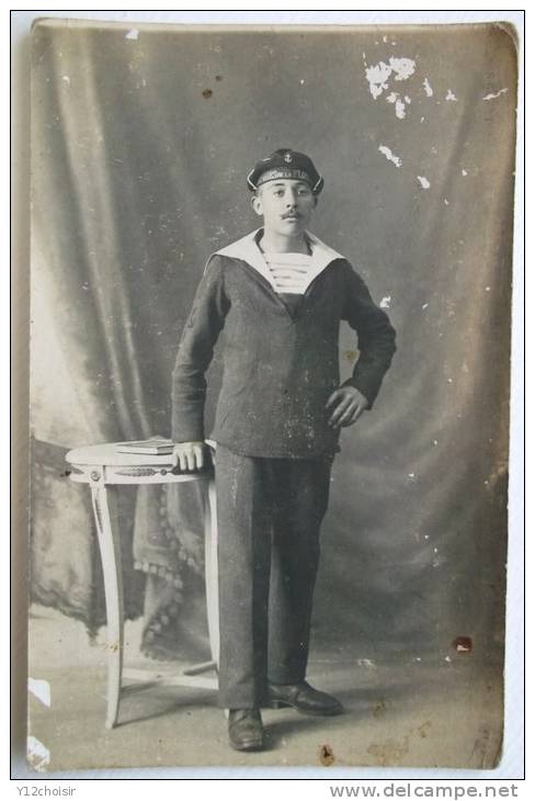 CPA PHOTO MATELOT MARIN EQUIPAGES DE LA FLOTTE TOULON, BREST, MILITAIRE SOLDAT BACHI MOUSTACHE  UNIFORME GUERRE 14 18 ? - Barche