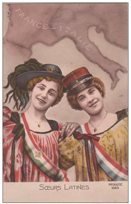 TWO WOMEN ONE WEARING AN ITALIAN HAT THE OTHER A FRENCH HAR SOEURS LATINES (GLM1384) - Patriotic