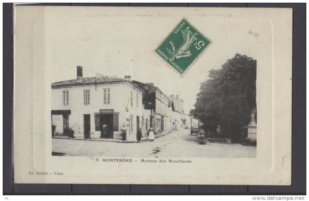 17 - Montendre - Avenue Des Brouillauds - Montendre
