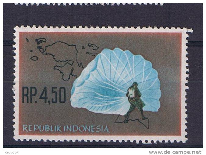 RB 789 - Indonesia 1963 - 4.50r Parachutist Parachuting SG 963 -  Mint Stamp - Aviation Military Theme - Indonesia