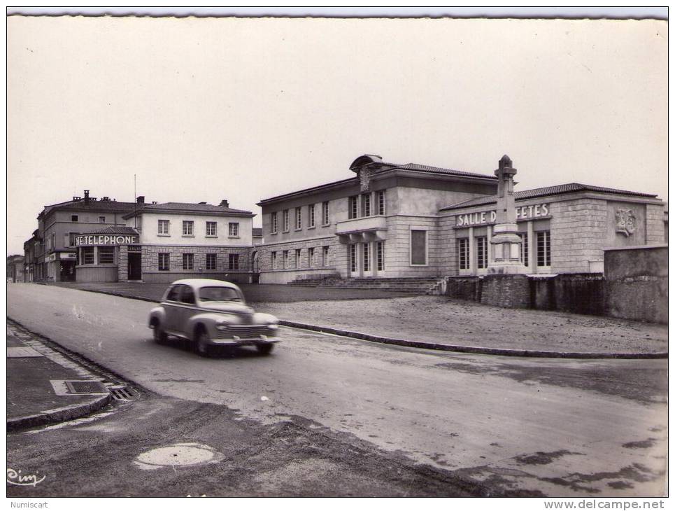 Cerizay..l'Hôtel-de-Ville..la Salle Des Fêtes..la Poste..voiture..203 Peugeot - Cerizay