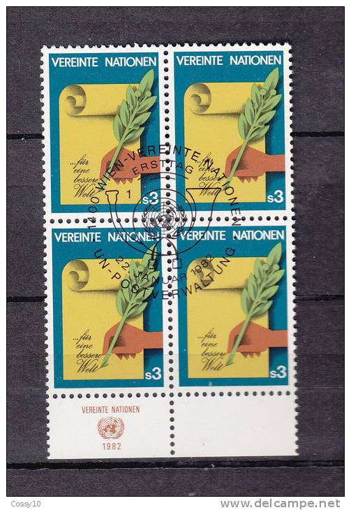 NATIONS  UNIES  VIENNE   BLOC DE 4 1982 N°  23  OBLITERE   CATALOGUE YVERT - Oblitérés