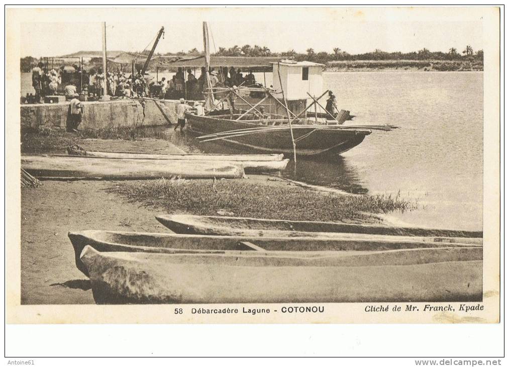 COTONOU --Débarcadère Lagune - Dahomey