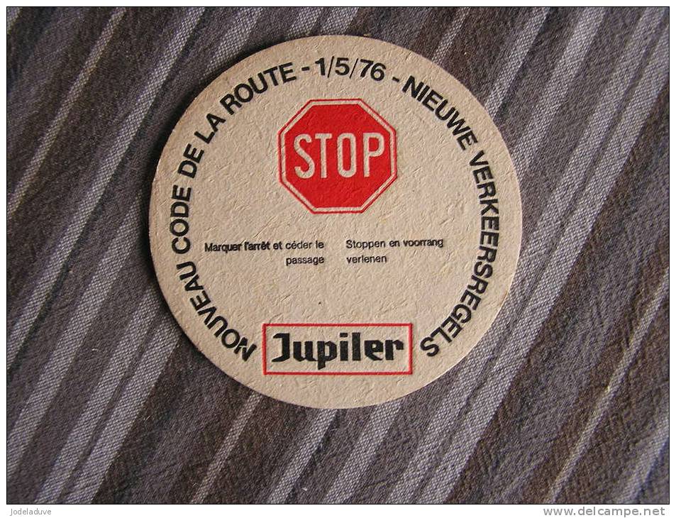 Sous Bock JUPILER      Stop   Série Nouveau Code De La Route 1976 - Sous-bocks