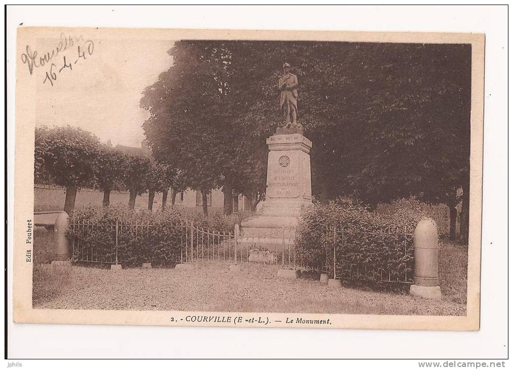 ( 28 )  COURVILLE  Le Monument 1940 - Courville