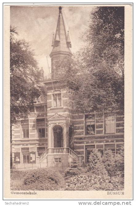 BUSSUM. Gemeentehuis. 661 - Bussum