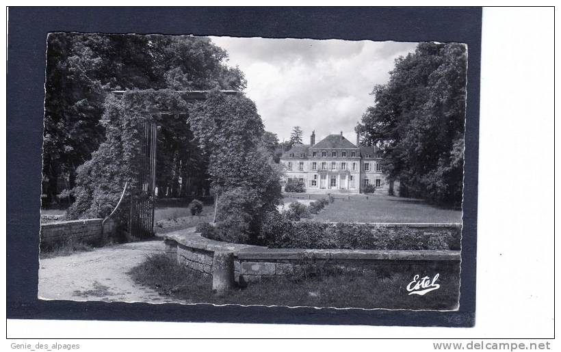 91 ANGERVILLE, Le Château D´Arnouville, CPSM 9x14, Voyagé En 1958 - Angerville