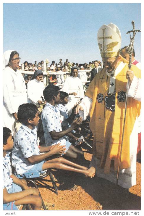 The visit of Pope John Paul II in INDIA - 15 pieces