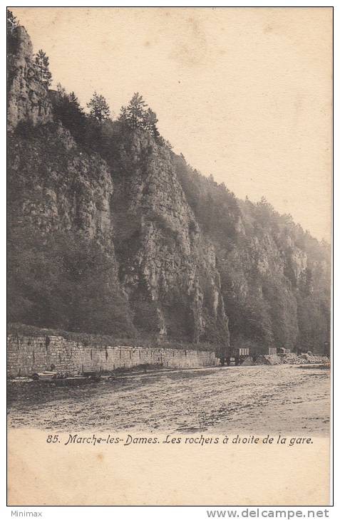 Marche-les-Dames, Les Rochers à Droite De La Gare - Namur