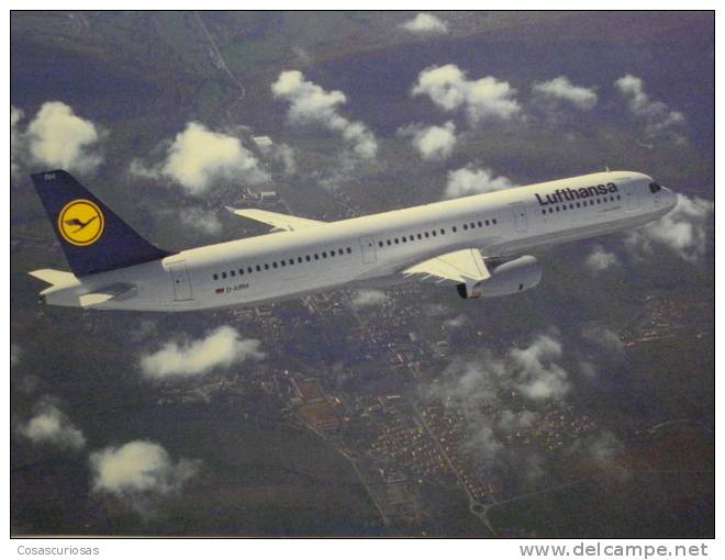 134  LUFTHANSA AIRLINES AVION   POSTCARD   OTHERS SIMILAR IN MY STORE - 1946-....: Moderne