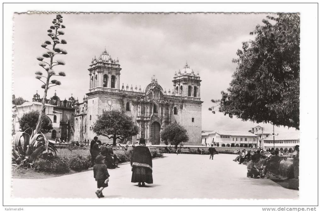 PERU  ( PEROU ) /  CUZCO  /  PLAZA  DE  ARMAS  CON  LA  CATEDRAL  /  Edit.  SWISS-FOTO   N° 60096  /  BEAU  TIMBRE . . . - Perù