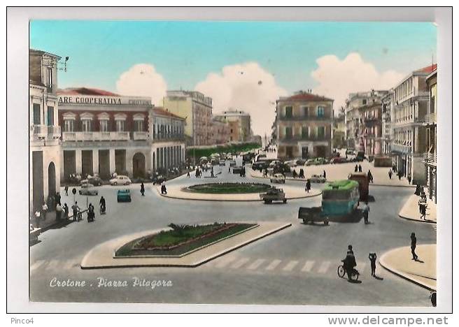 CROTONE PIAZZA PITAGORA CARTOLINA FORMATO GRANDE VIAGGIATA NEL 1967 - Crotone