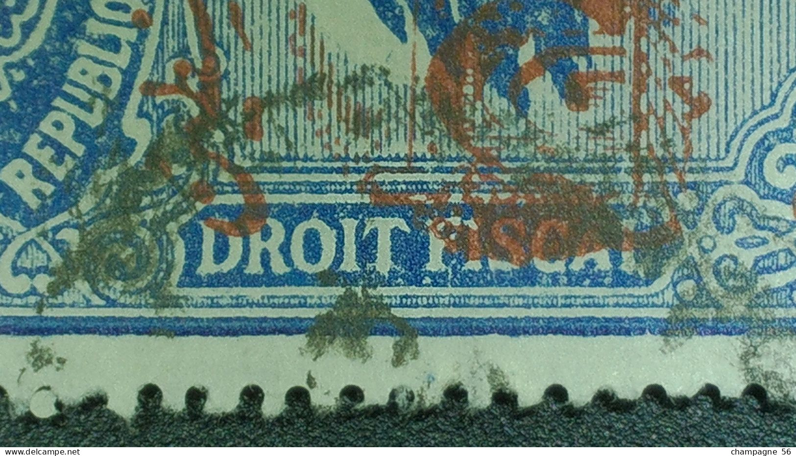 VARIÉTÉS 1945 N° 197G  TIMBRE FISCAUX  5 PI S 15 C BLEU  SURCHARGE ROUGE  OBLITÉRÉ