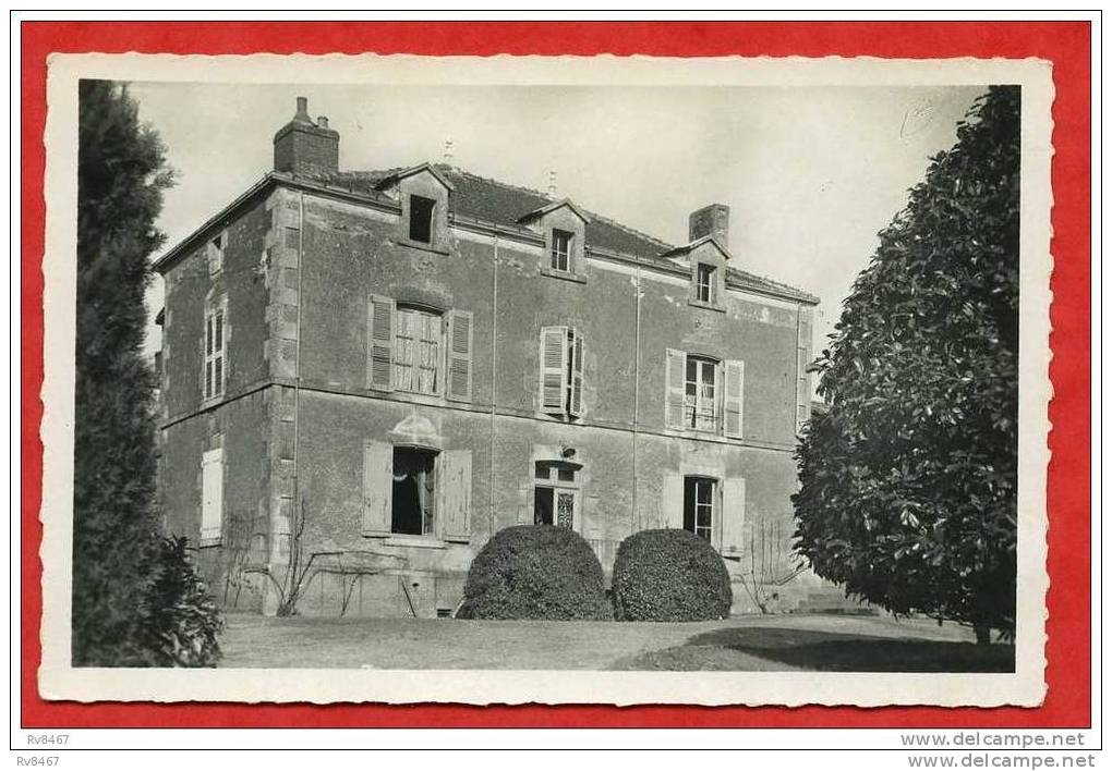 * MOUILLERON En PAREDS-Maison Natale Et Propriété Du Générale De Lattre De Tassigny(Carte Photo) - Mouilleron En Pareds