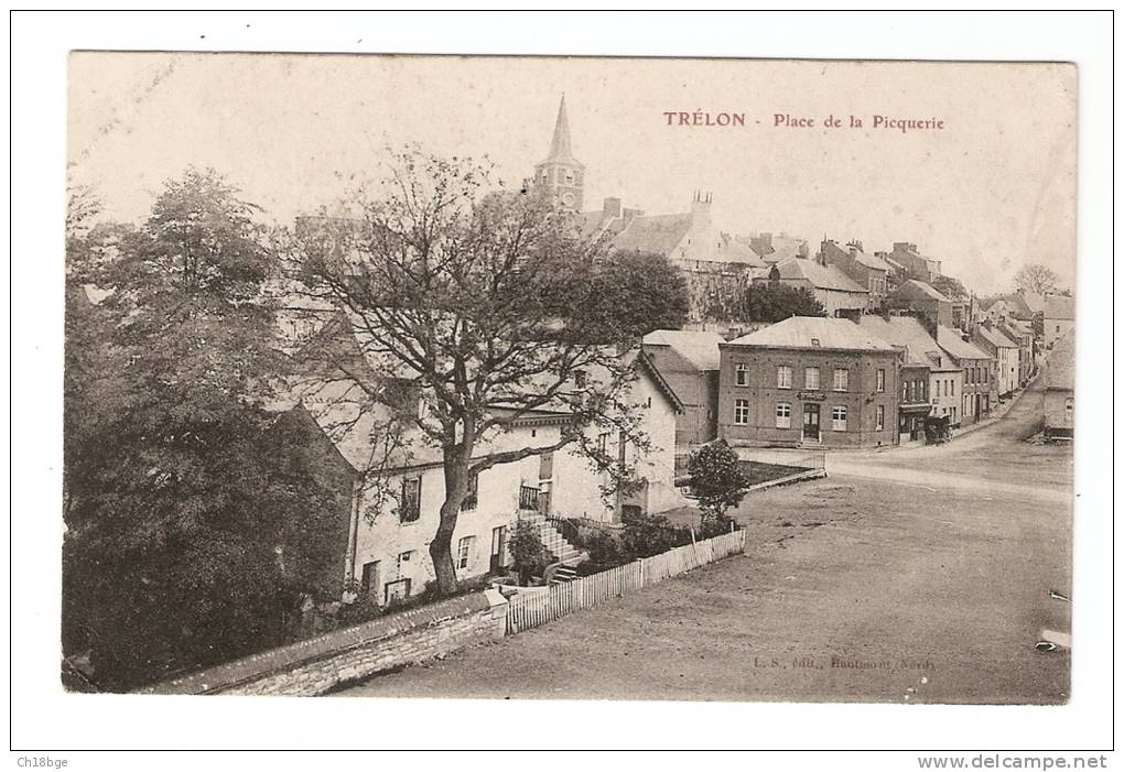 CPA - 59 - Nord - TRELON - Place De La Picquerie -  Rue - Clocher De L'église Au Fond ...PEU COMMUNE - Haubourdin