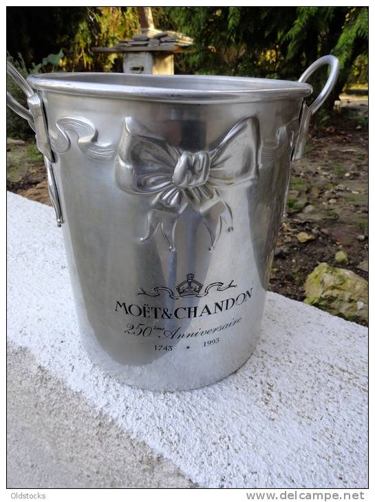RARE : SEAU A CHAMPAGNE 250è ANNIVERSAIRE DE MOET & CHANDON (1743-1993) - Champagne & Spumanti