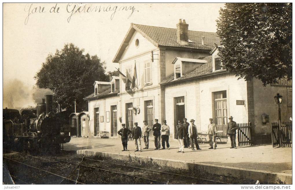 GIROMAGNY (90) Carte Photo Train En Gare Gros Plan Animation - Giromagny