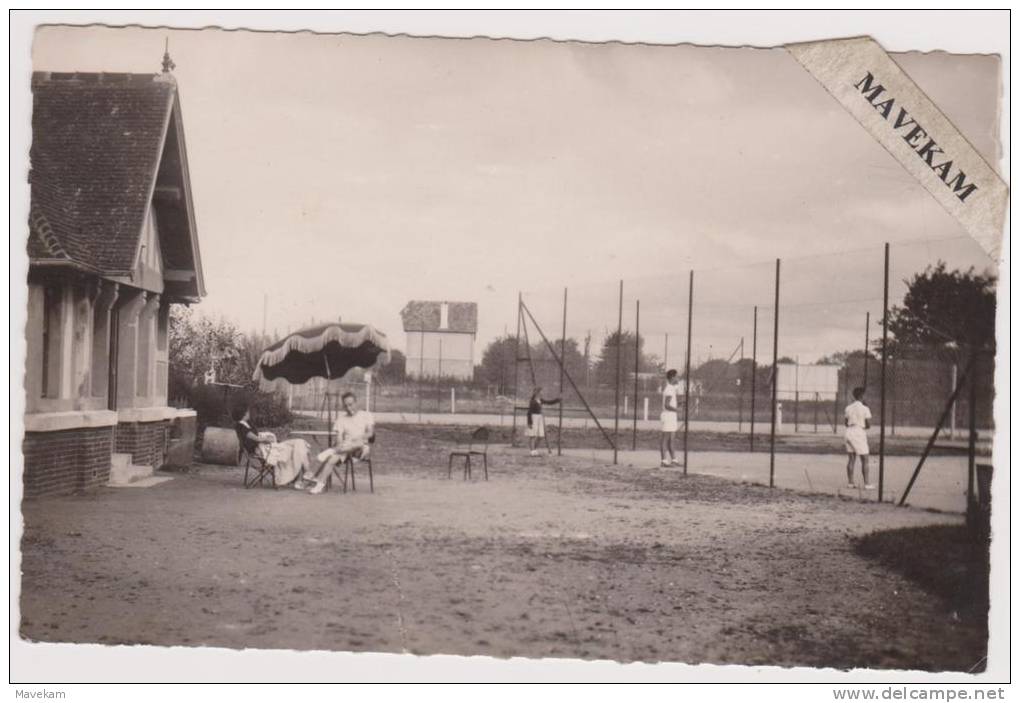 Carte Postale Photo  " Courseulles-sur-Mer , Le Tennis-Club " - Autres & Non Classés