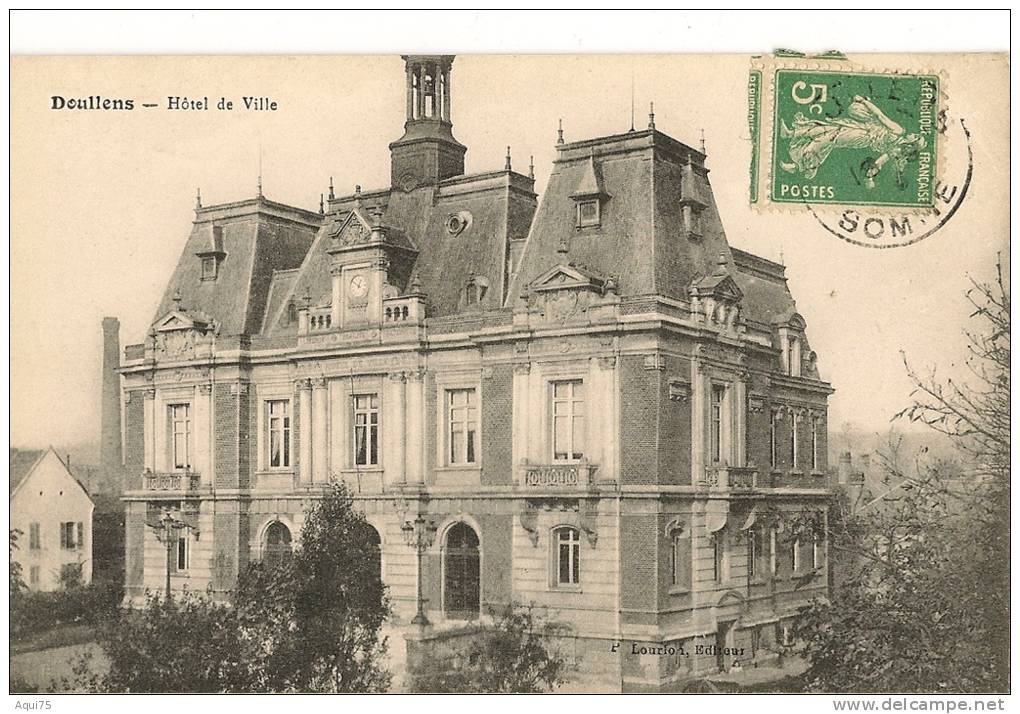 DOULLENS   Hôtel De Ville - Doullens