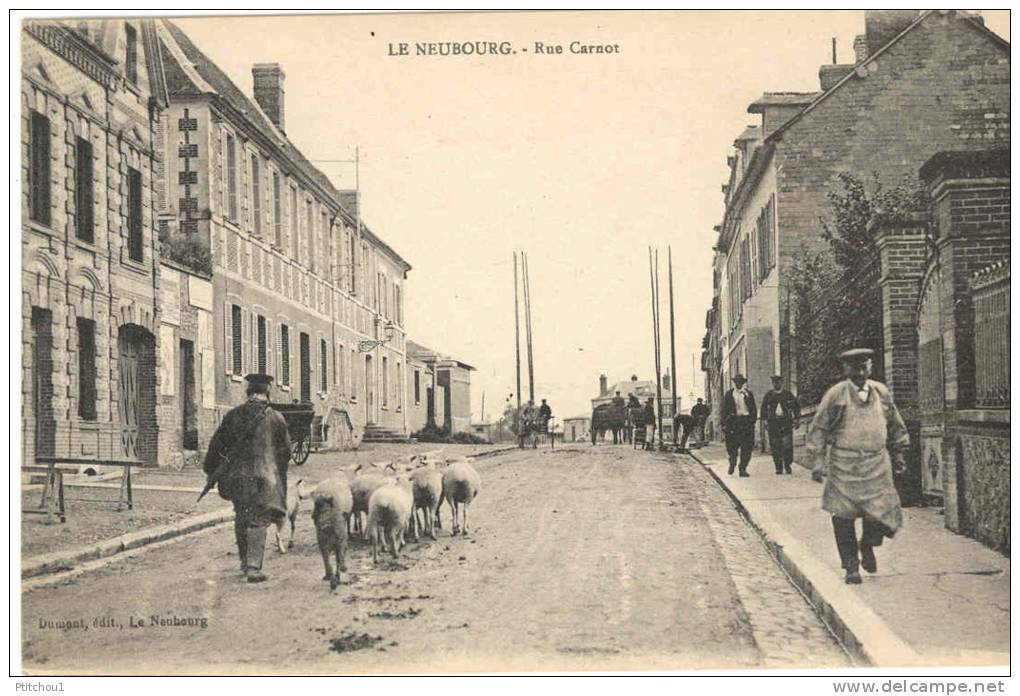 LE NEUBOURG Rue Carnot - Le Neubourg