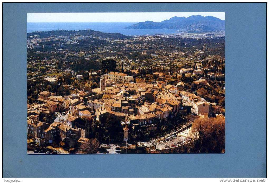 Mougins - Au Loin, Cannes, Mandelieu Et Les Contreforts De L'Esterel - Mougins