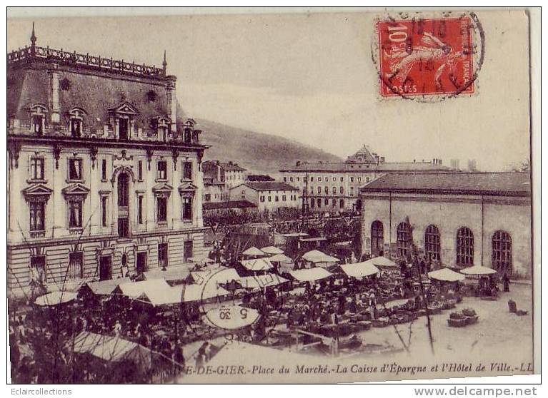 Rive De Gier    42  ...Place Du Marché..Caisse D'Epargne (voir Scan) - Rive De Gier